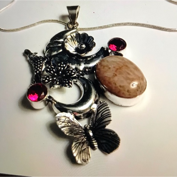 Sandstone Garnet 925 Sterling Silver Necklace